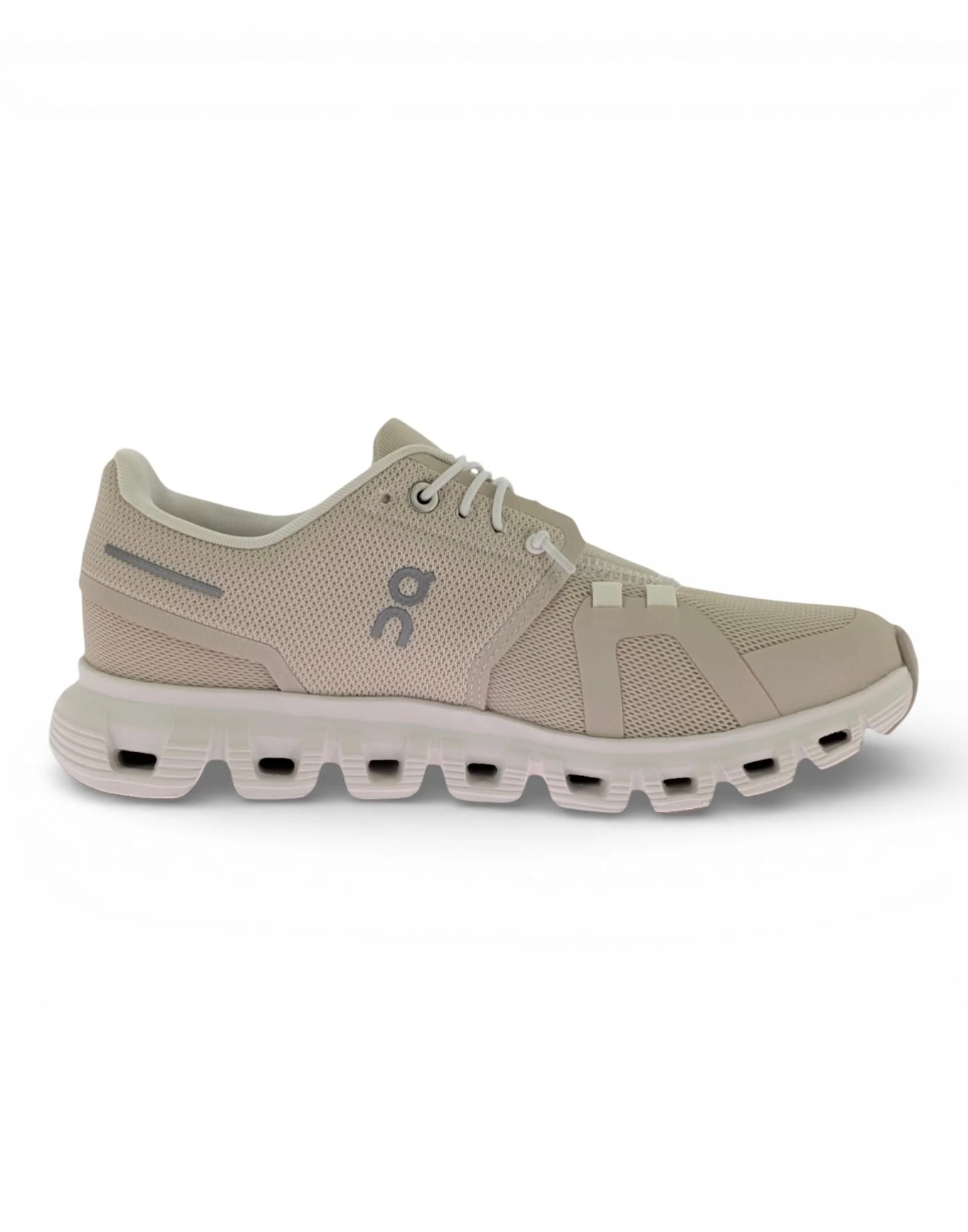On Running Cloud 6 Donna - Image 2