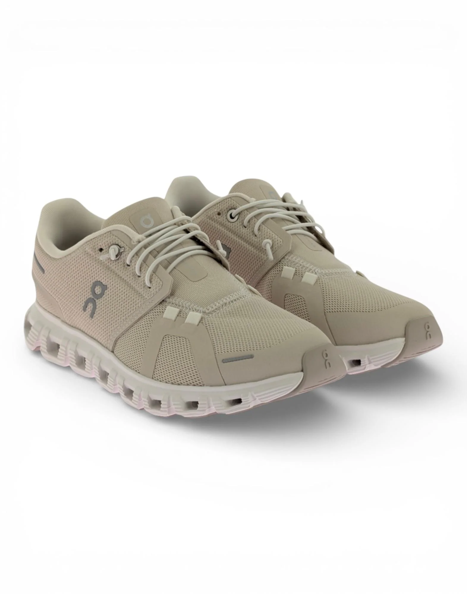 On Running Cloud 6 Donna - Image 3