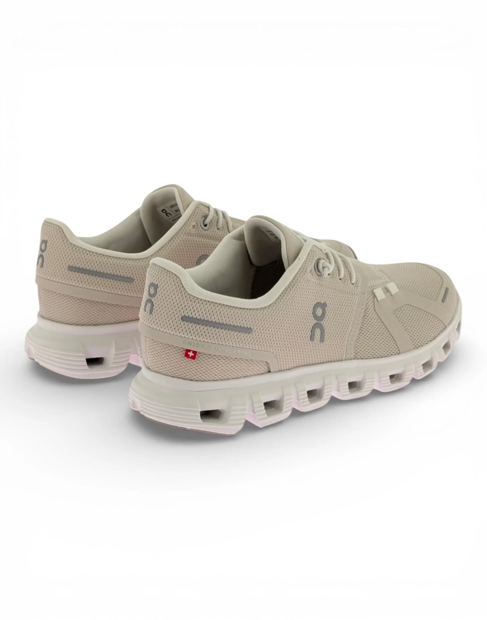 On Running Cloud 6 Donna - Image 4